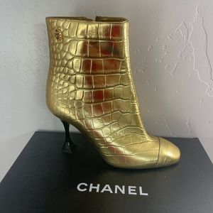 NIB Authentic Chanel Gold Calfskin Croc Embossed Cap Toed Short Booties Size 37